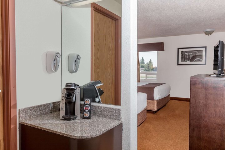 Room 19 of 36