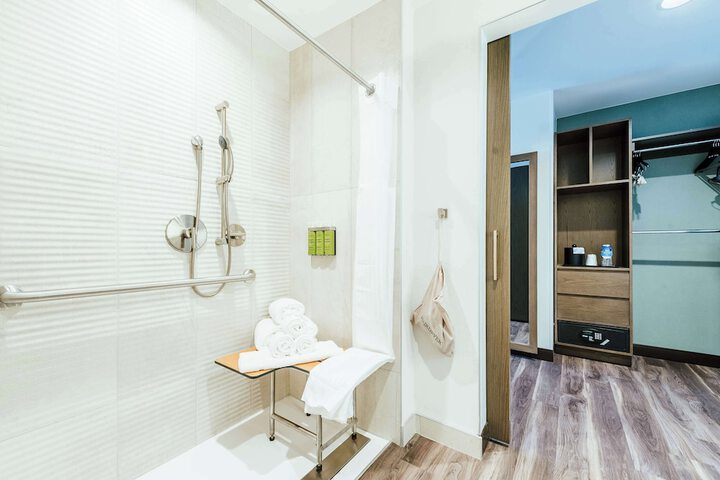 Room 48 of 120