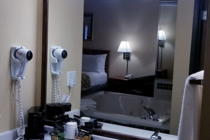 Room 13 of 30