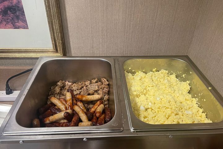 Breakfast/Coffee Service 33 of 39