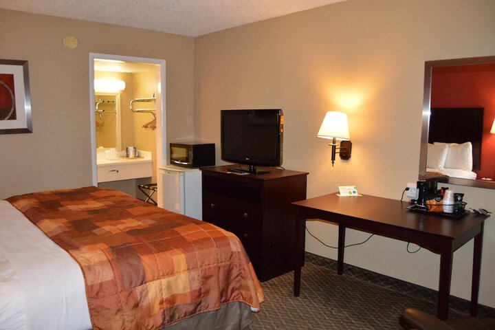 Room 17 of 35