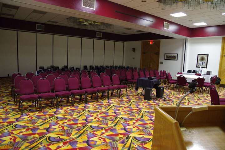 Douglas Inn & Conference Center