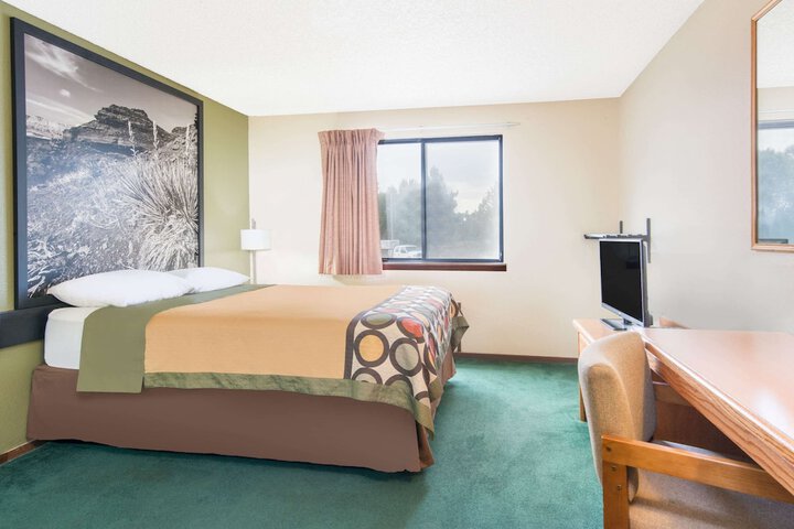 Room 21 of 27