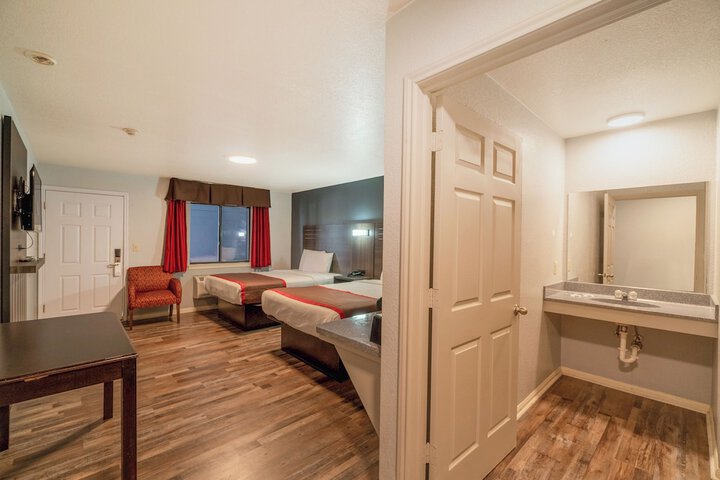 Room 35 of 70