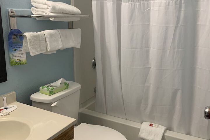 Room 18 of 24