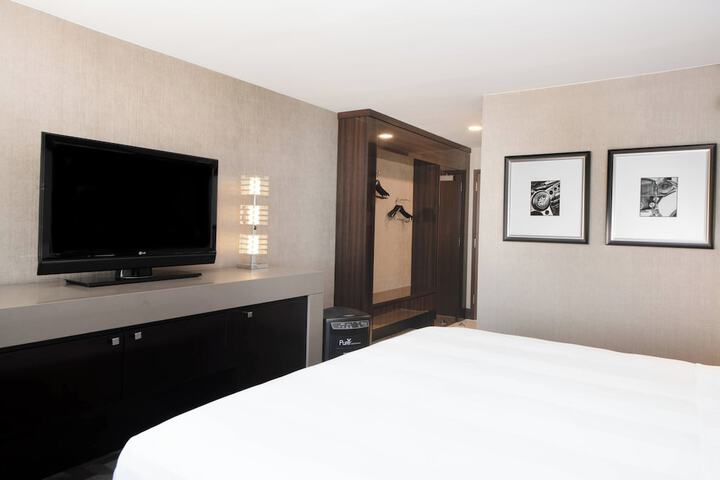 Room 44 of 108