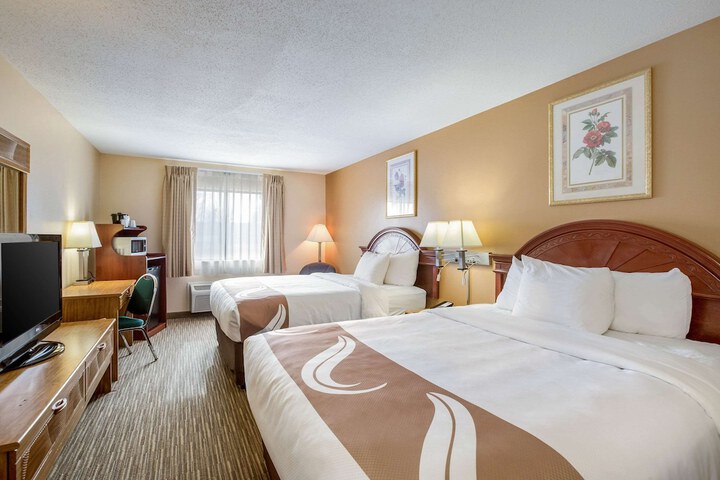 Quality Inn - Storm Lake