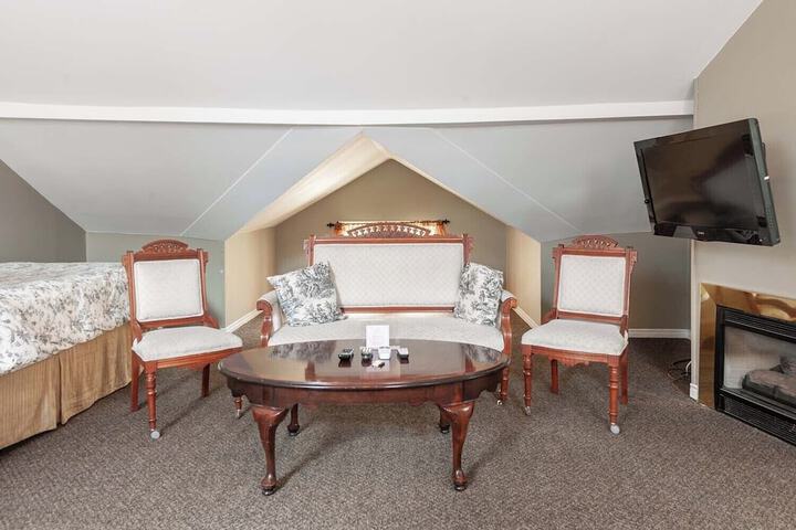 Room 55 of 115