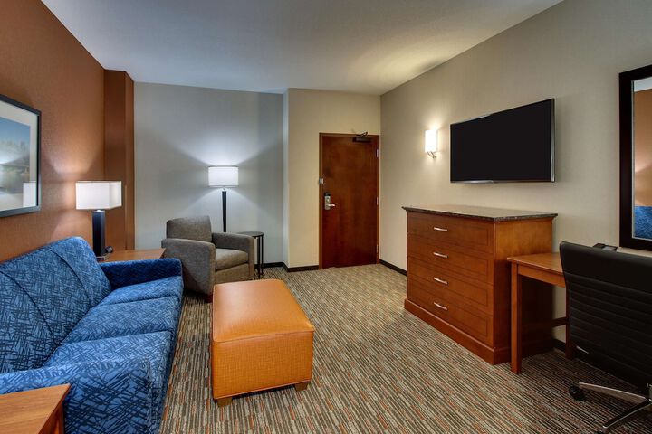 Room 35 of 66