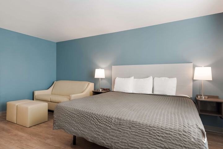 Room 14 of 24