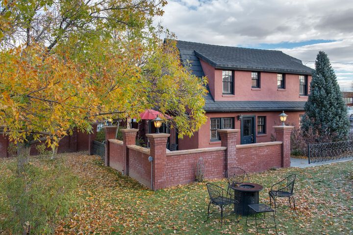 Chamberlin Inn Cody
