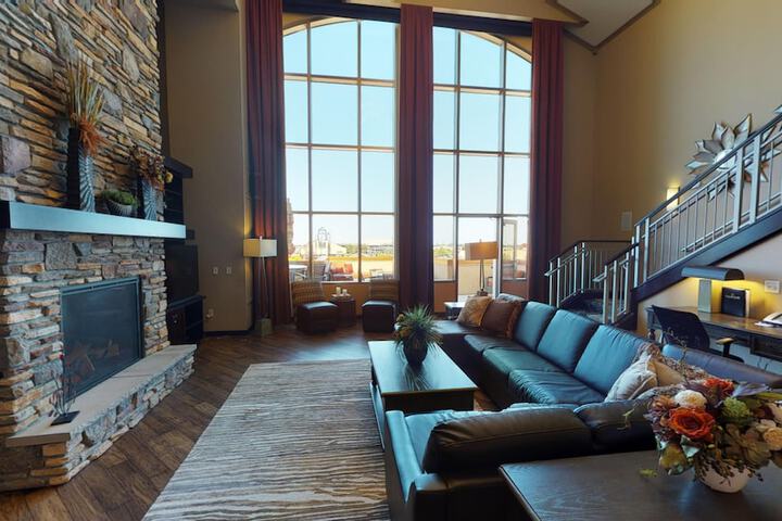 ClubHouse Hotel & Suites - Fargo