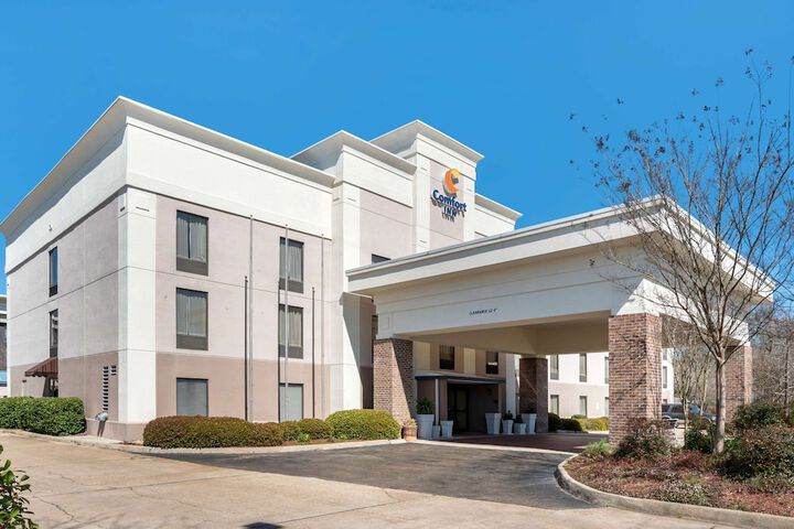 Hotel 2 of 64