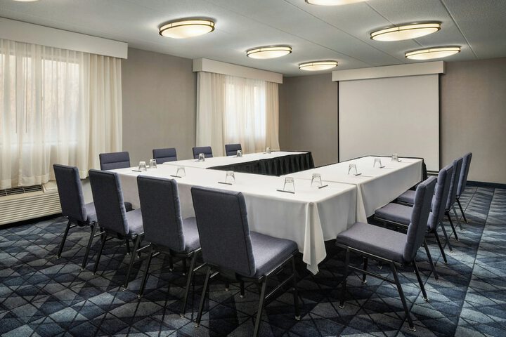 Courtyard by Marriott Hartford Cromwell