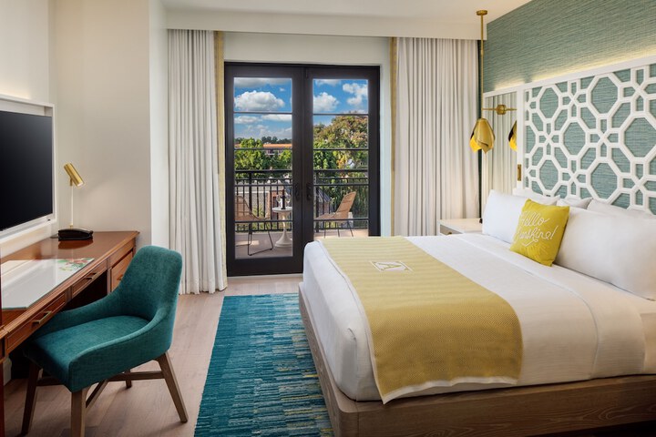 Room 22 of 60