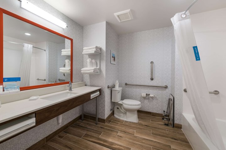Room 10 of 31