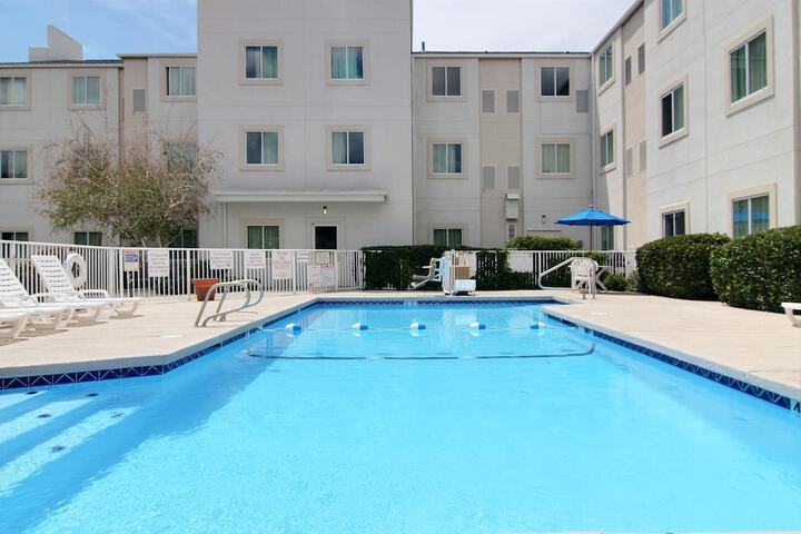 Pool 6 of 27