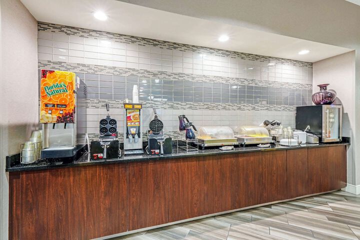 Breakfast/Coffee Service 54 of 65