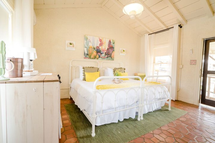 Room 21 of 103