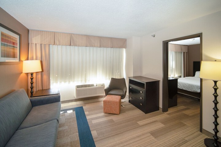 Room 30 of 65