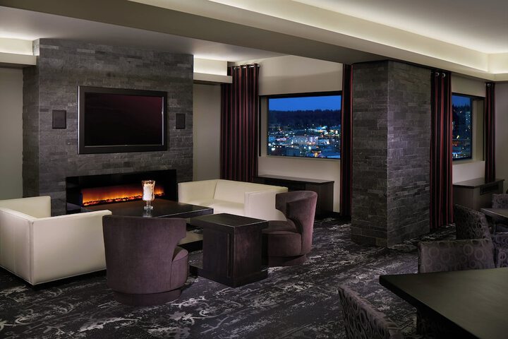 The Davenport Grand Autograph Collection