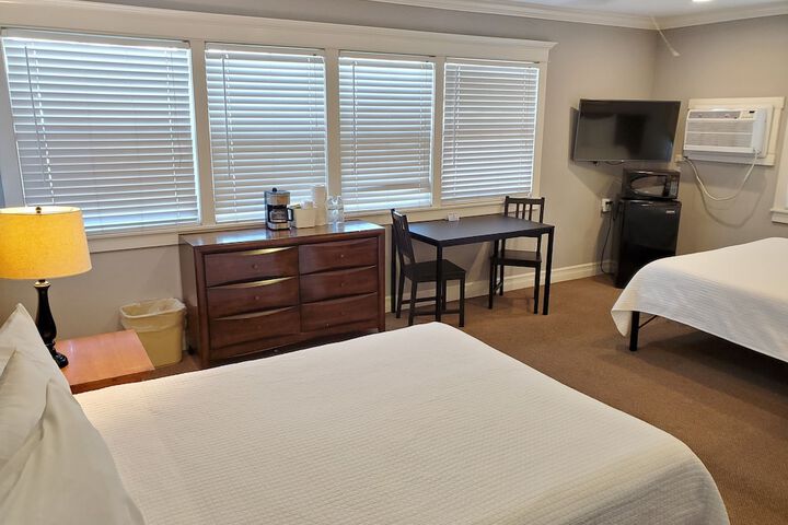 Room 8 of 22