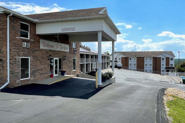 Hotel 4 of 32
