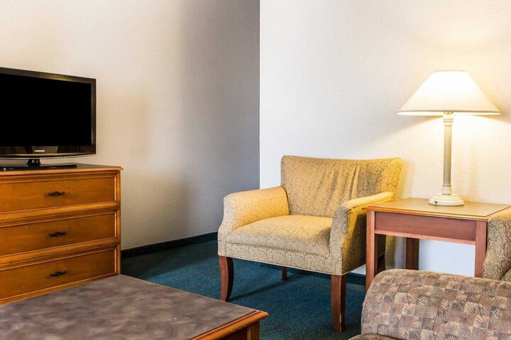 Quality Inn Tulsa Central