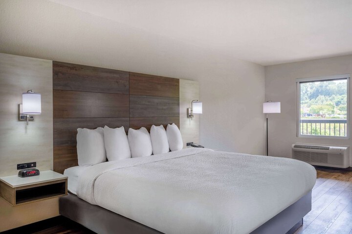 Room 20 of 31
