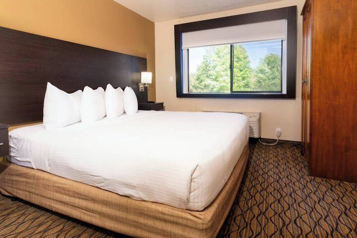 Grand Canyon Hotel and Suites