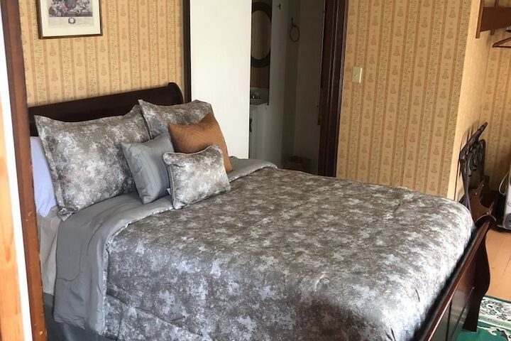 Reynolds House Inn & Motel