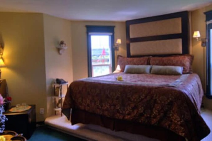 Room 21 of 25