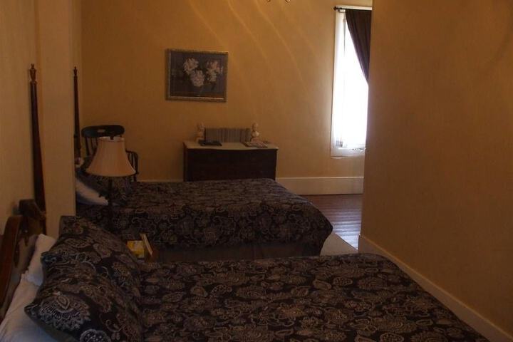 Room 20 of 49