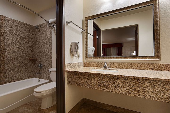 Room 18 of 26