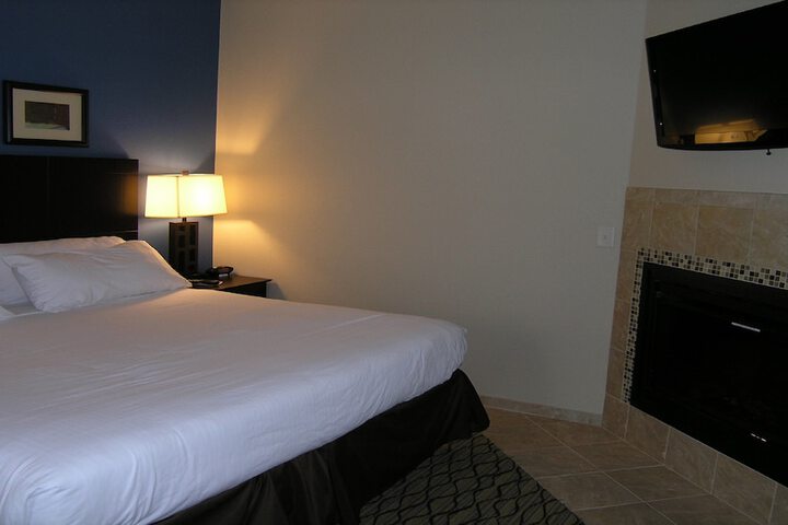 Room 8 of 23