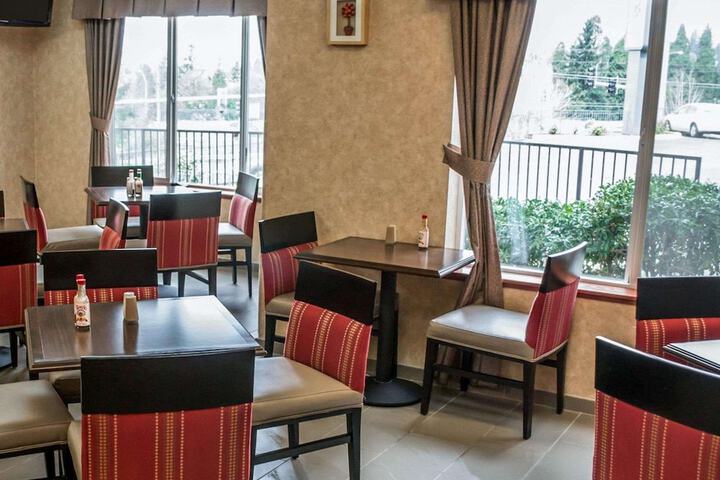 Comfort Suites Portland Southwest