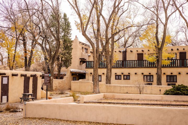 Sagebrush Inn & Suites