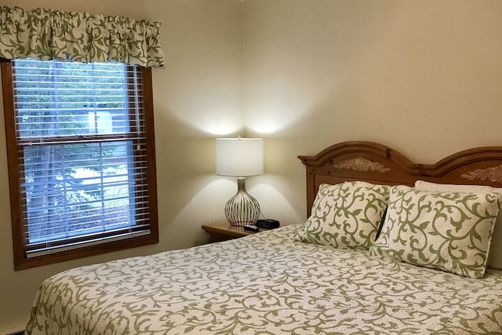 Room 136 of 157