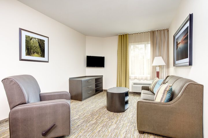 Room 32 of 47