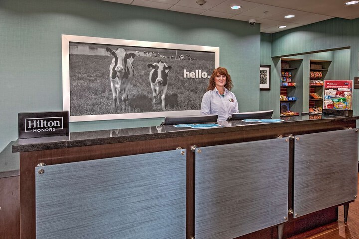 Hampton Inn & Suites Clarksville