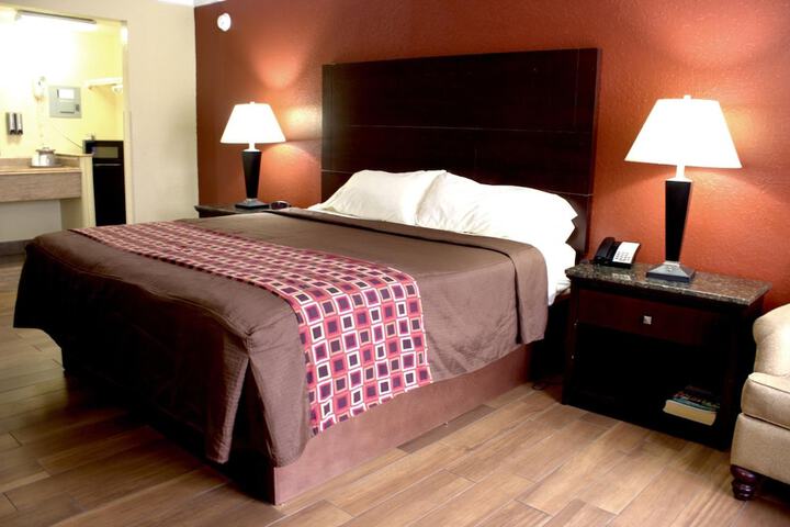 Room 9 of 20