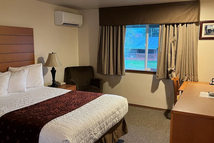 Seasons Motel