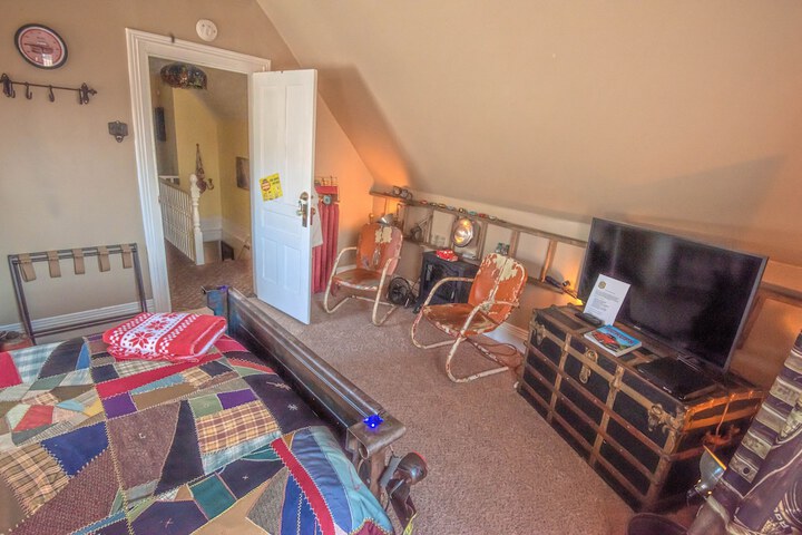 Room 18 of 54