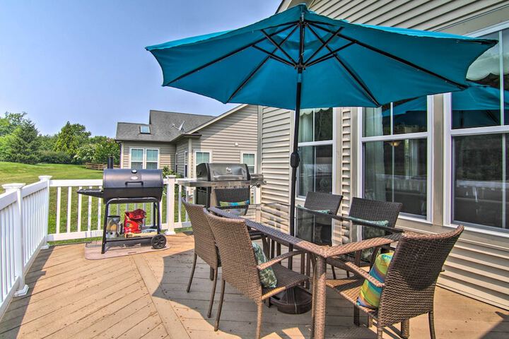 5 Mi to Bethany Beach: Chic Home w / Grill!
