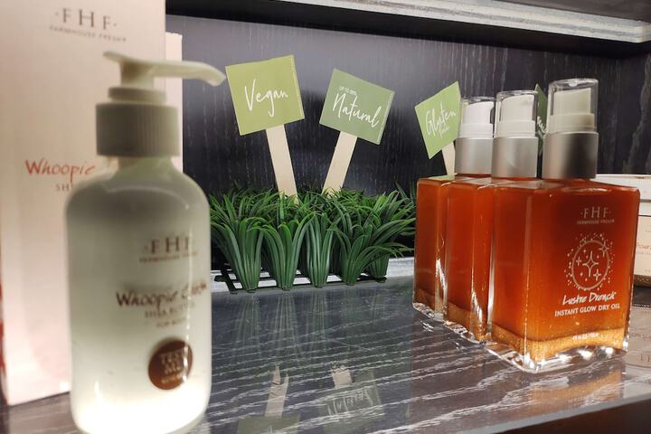 Hoodoo Moab Curio Collection by Hilton