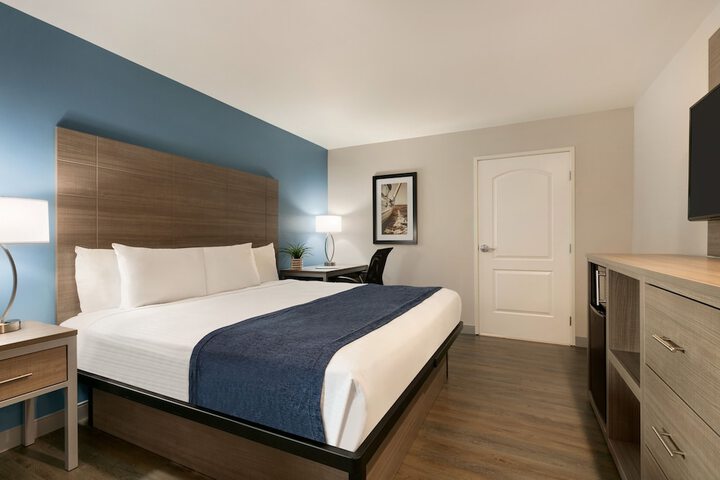 Room 11 of 31