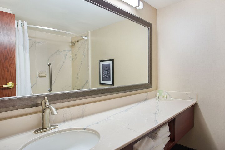 Holiday Inn University Plaza-Bowling Green by IHG