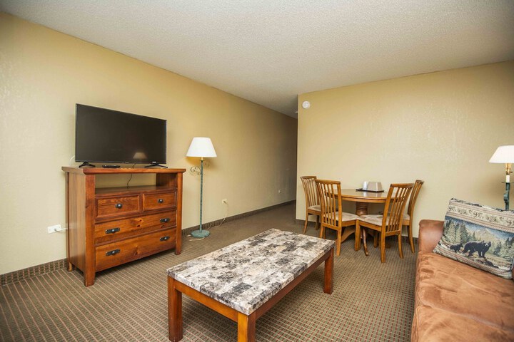 Room 226 of 345