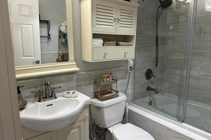 Roomy Recently Renovated Apt.
