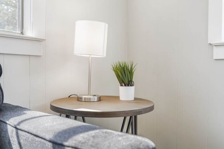 Room 25 of 38